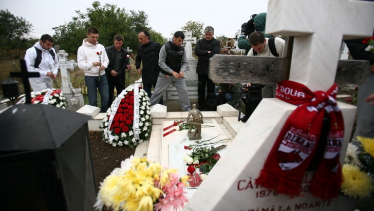 Fostii colegi de la Dinamo merg in fiecare an la mormantul lui Catalin