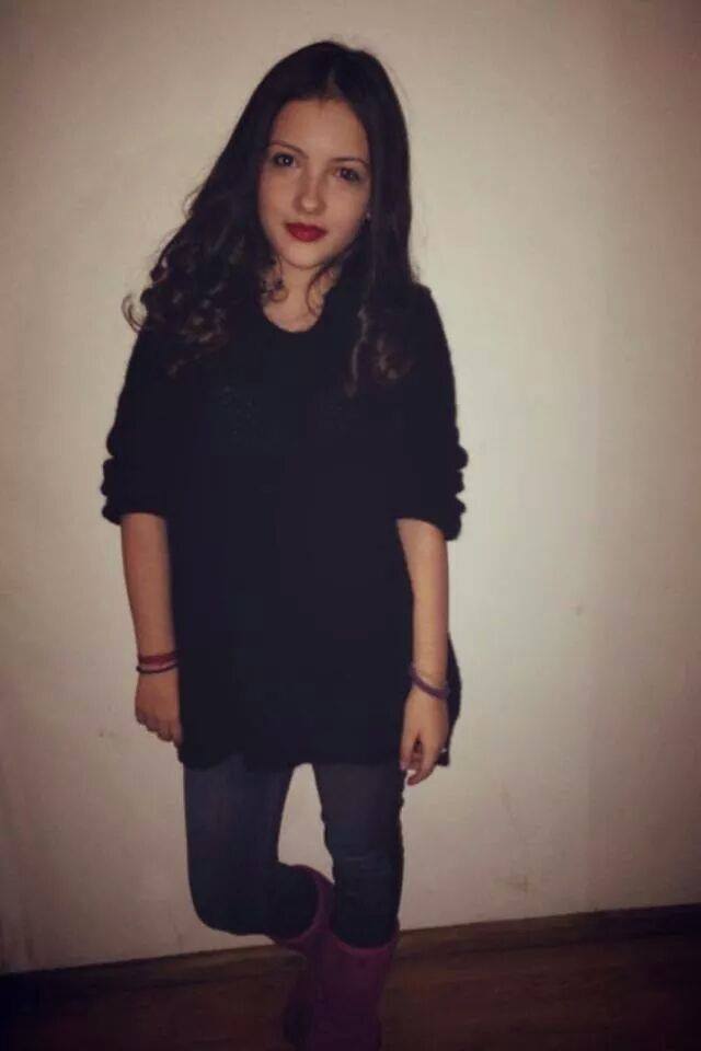 Ioana are aproape 16 ani si a castigat multe concursuri de muzica