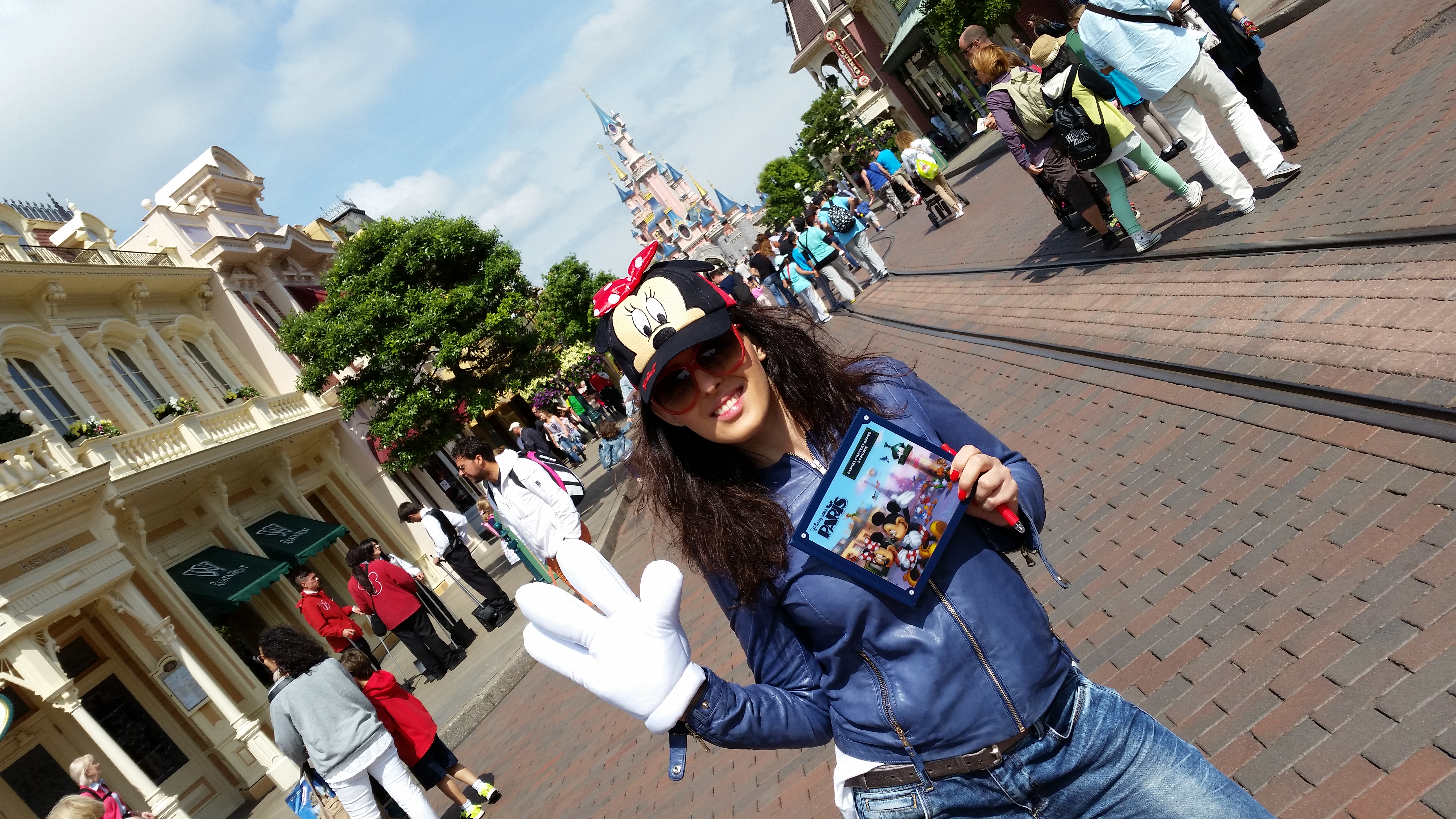 Diana si sotul ei au fost si la Disneyland