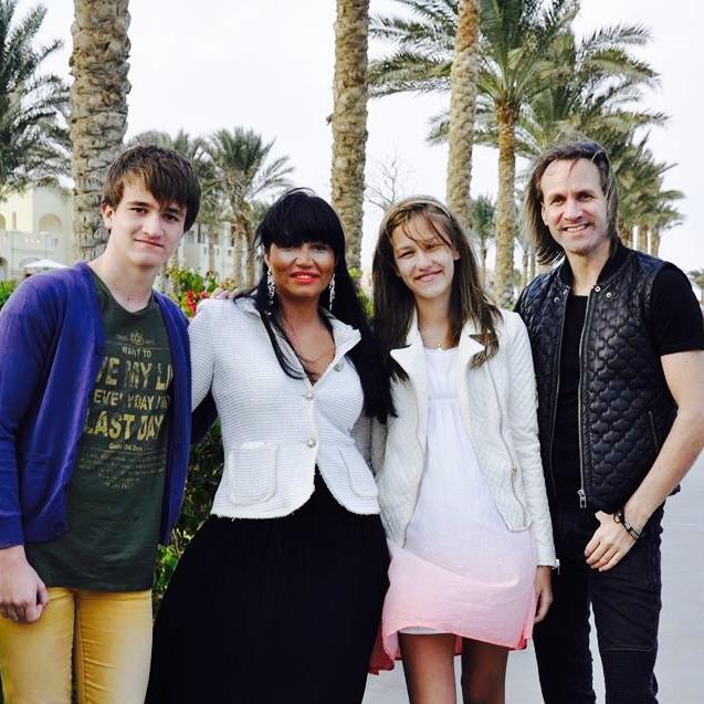 Alin Oprea si familia