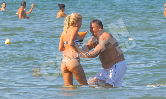 Maharu vrea sa se insoare cu noua blonda din viata lui