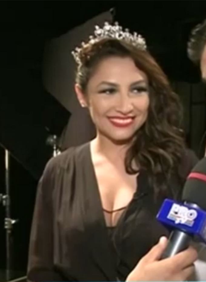 Vedeta si-a surprins fanii cu un decolteu ametitor