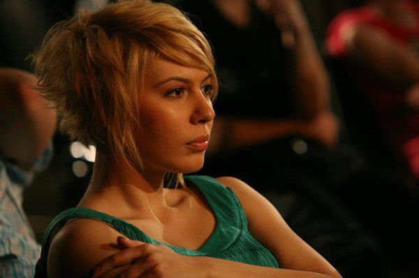 Vedeta nu se simte prea bine si se pare ca a facut o toxiinfectie alimentara