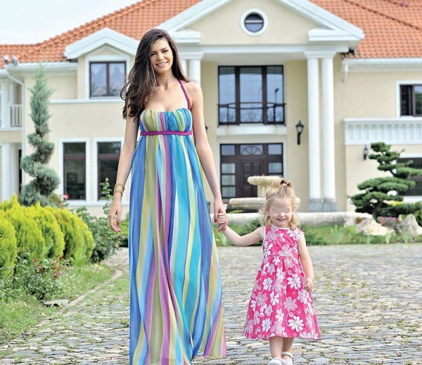 De cum a venit in tara, vedeta s-a dus direct la fiica ei