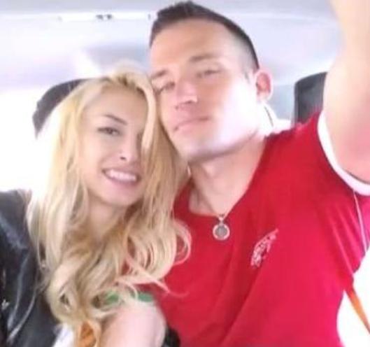 Andreea si americanul s-au cunoscut in urma cu aproape doua luni