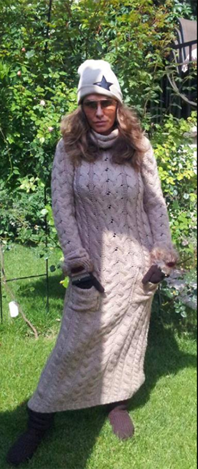 Astazi, vedeta a ales sa poarte o tinuta care ii acoperea complet corpul