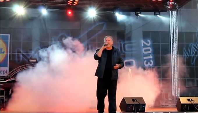 Antonio a cantat in fata a mii de oameni