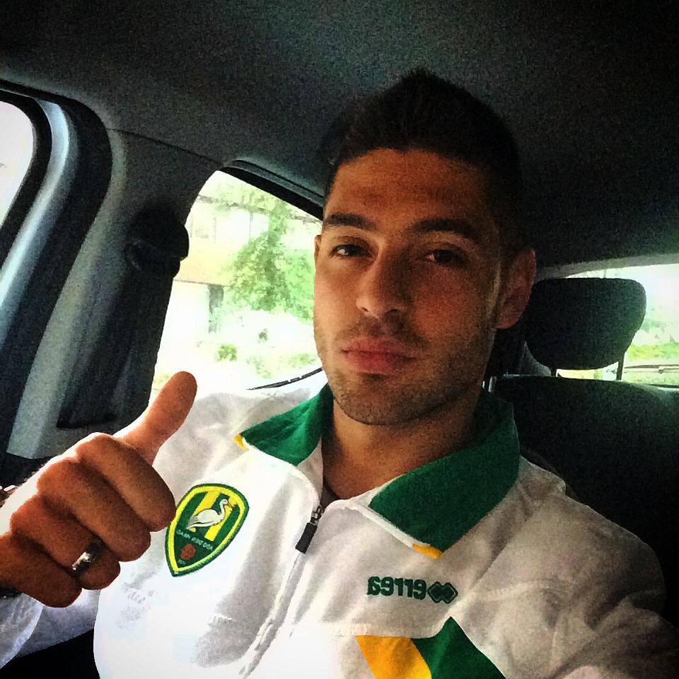 Catalin inca poarta verigheta primita cadou de la Anda