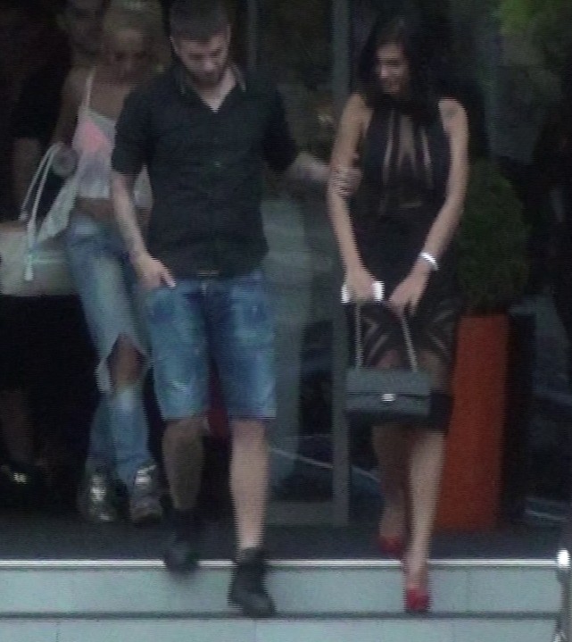 Pamfile a afisat un decolteu extrem de adanc