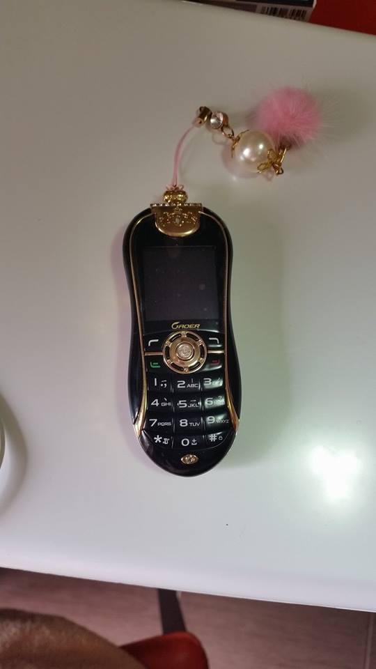 Nicolae Guta i-a adus Narcisei si lui Beyonce un telefon cu insemnele Casei Regale