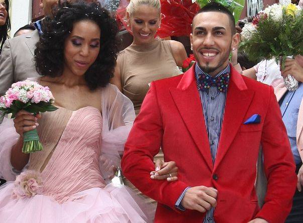 Alex si Ana Velea au divortat la inceputul acestui an, iar unul dintre motive este ca mulatra nu a vrut sa ii faca un copil cantaretului