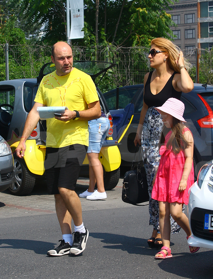Liana Stanciu si Mihai Georgescu au facut cateva drumuri prin Bucuresti, alaturi de fiica lor