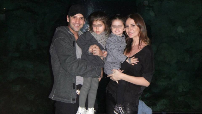 Cristi Chivu, alaturi de sotia lui si cele doua fete pe care le au impreuna, Anastasia si Natalia