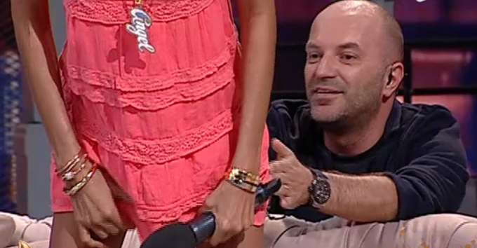 Oana Zavoranu s-a aplecat in direct, in fata lui Dan Capatos