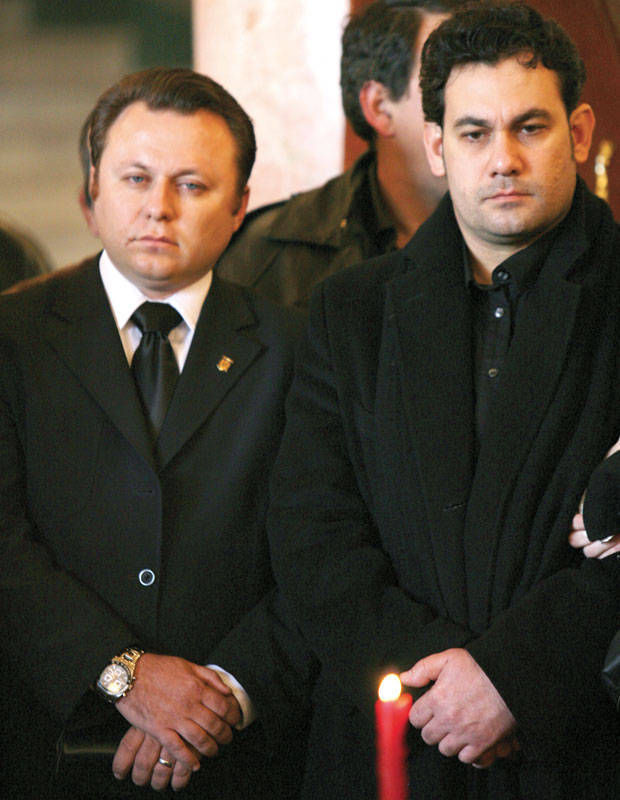 Cei doi frati se cearta pe averea tatalui lor de peste 5 ani