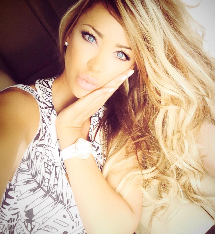 Blondina neaga orice impacare cu fostul sot