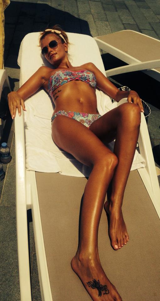 Cantareata a mers la piscina, pentru a se mai racori