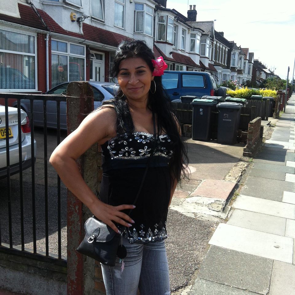 Fiica nerecunoscuta a lui Ionita se descurca foarte greu cu banii