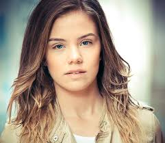 Ea este sora lui Alex Chipciu