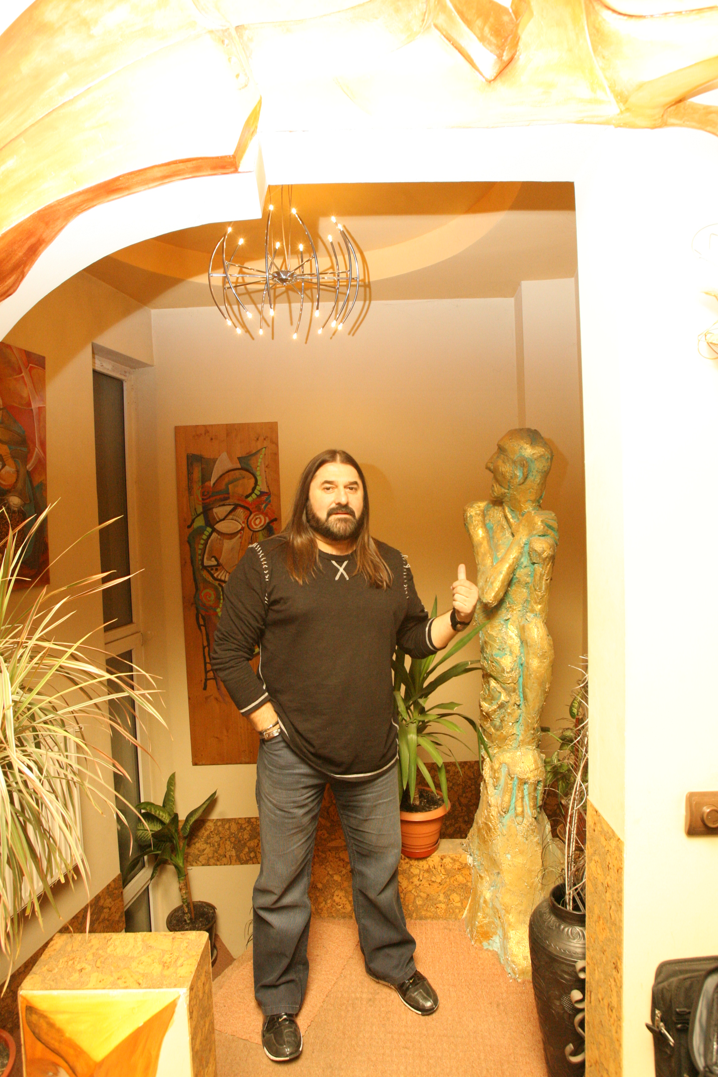 Unul dinrte cei mai iubiti artisti, Gheorghe Gheorghiu a avut si experiente neplacute cu femeile din viata lui