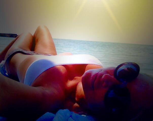 Un admirator a remarcat faptul ca ultimele poze ale blondinei nu au fost facute cu o camera performanta