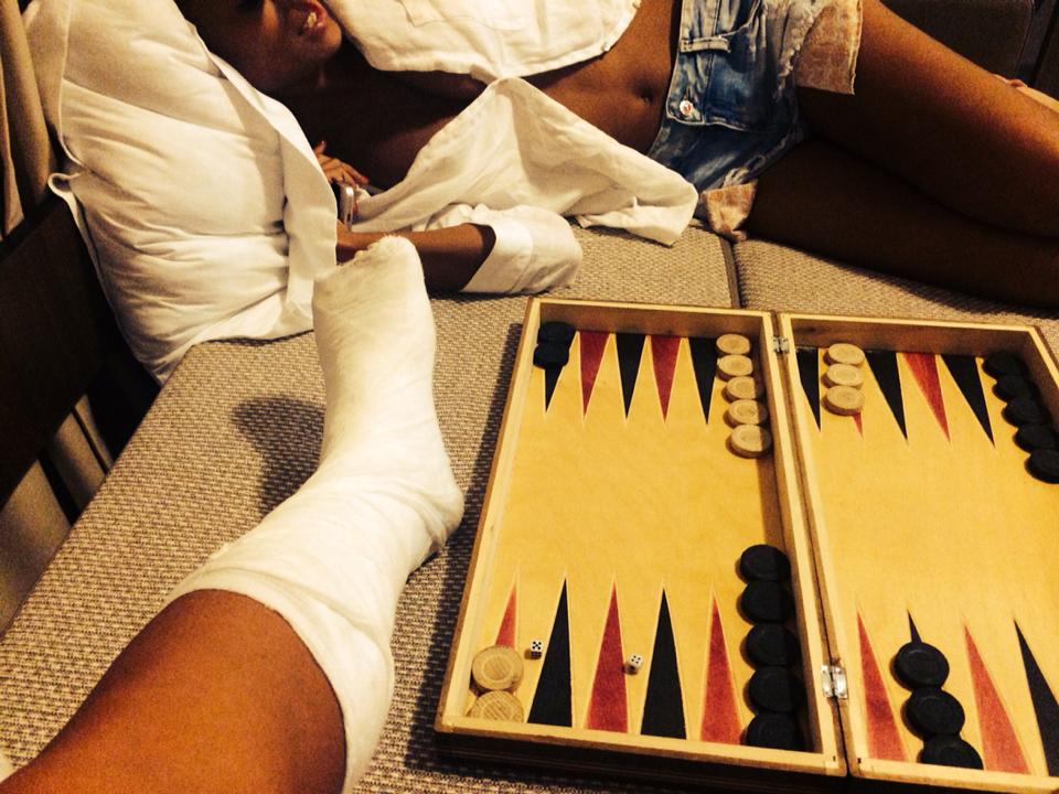 Se pare ca micul accident i-a cam stricat vara fostei asistente TV