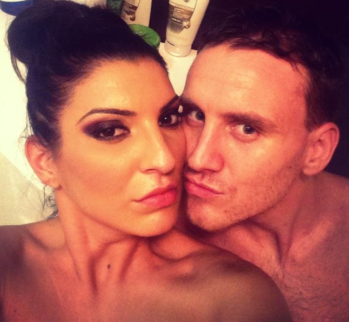 Mitea si Tonciu isi aratau dragostea mai mult pe facebook