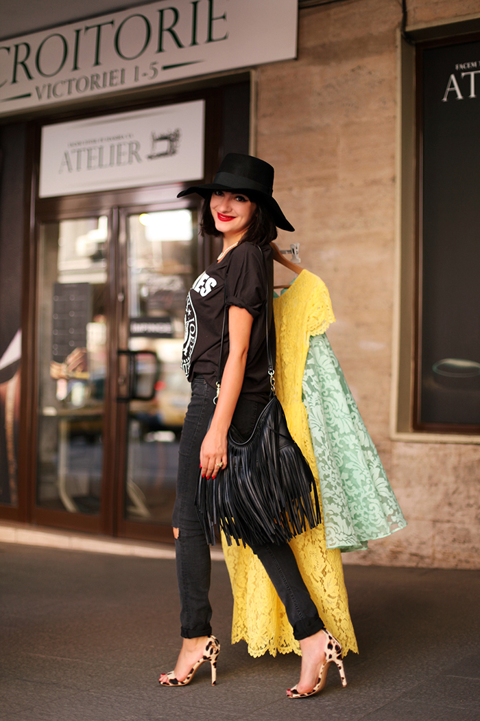 Ana isi cumpara adesea haine care nu i se potrivesc si ulterior le modifica