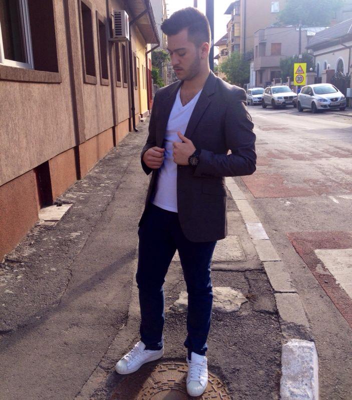 Catalin, fiul cel mare al lui Romica Tociu