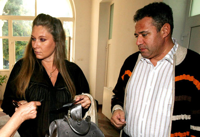 Creatoarea de moda si pilotul au divortat in 2008