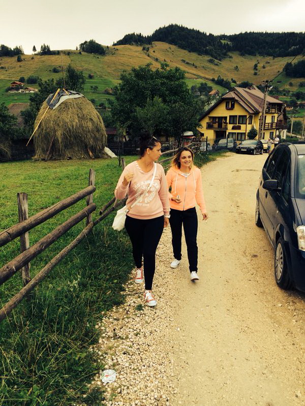 Sotia artistului a trecut cu vederea aventura barbatului din urma cu o luna