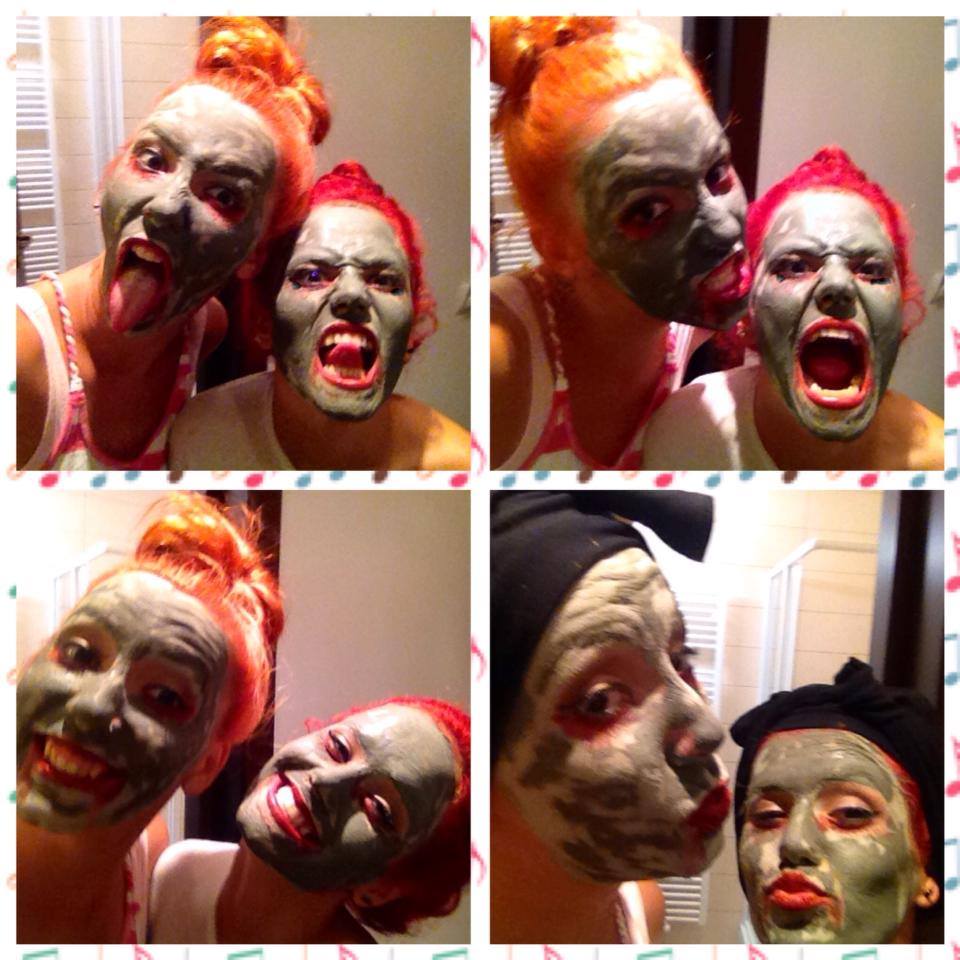 Lora a fost speriata la culme de dansatoarele ei