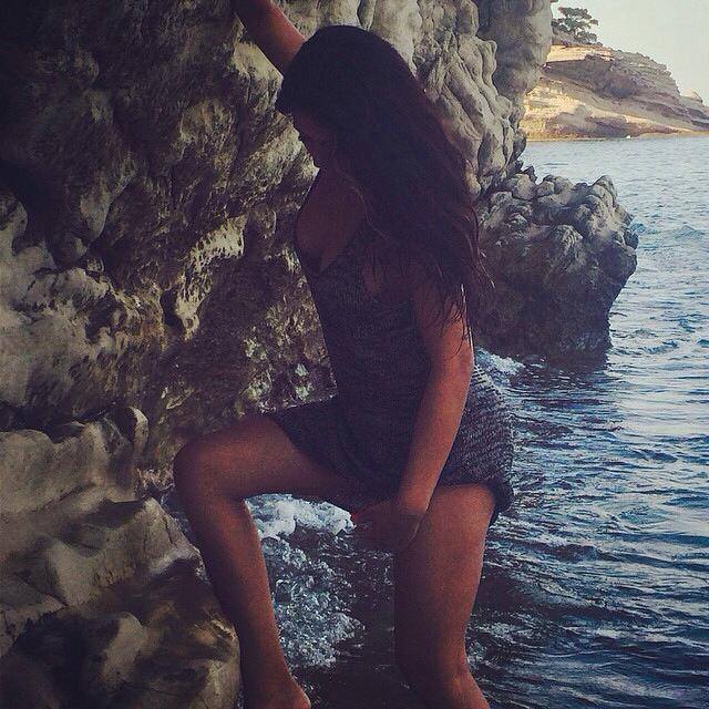 Nu se stie cui i-a adresat Antonia acest mesaj, iubitului ei sau bebelusului din burtica