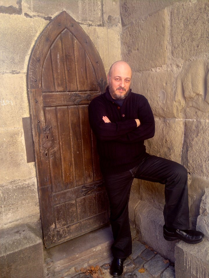 Solistul a suferit un infarct in luna octombrie a anului 2012