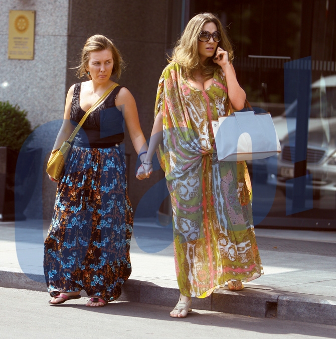 Anna si Svetlana se inteleg foarte bine si seamana foarte bine