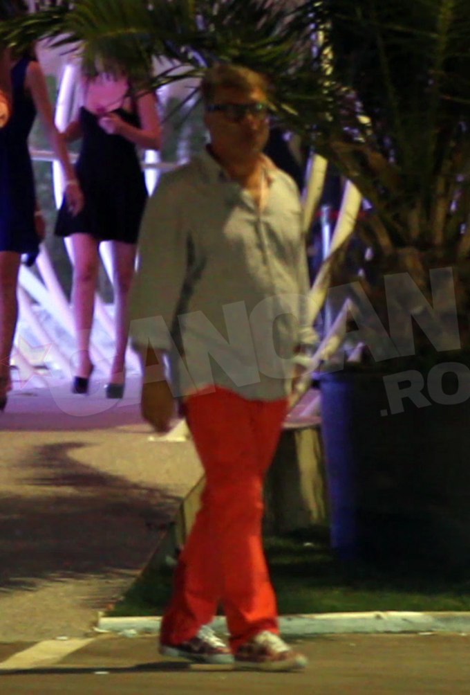 Sorin Marcus a iesit singur din club dupa o noapte intreaga de petrecere