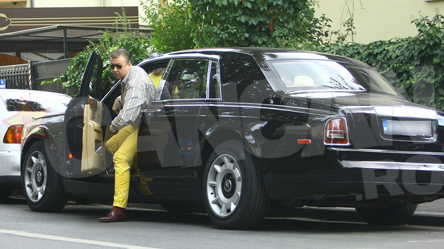 Edy Ursescu si-a scos bolidul de lux la o plimbare pe strazile din Capitala