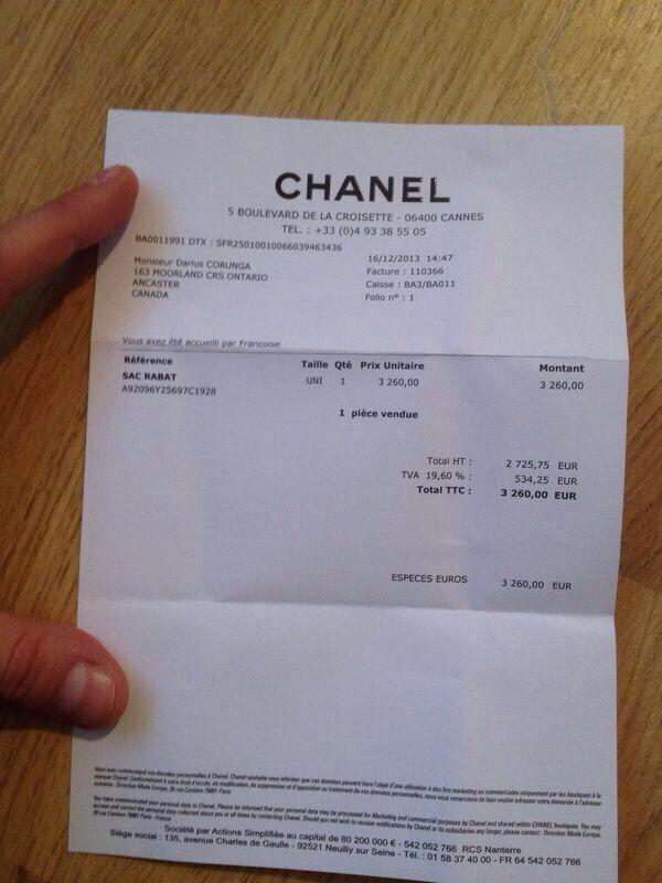 Alin, un manechin cunoscut, este cel care ii cumpara Biancai gentile din Franta