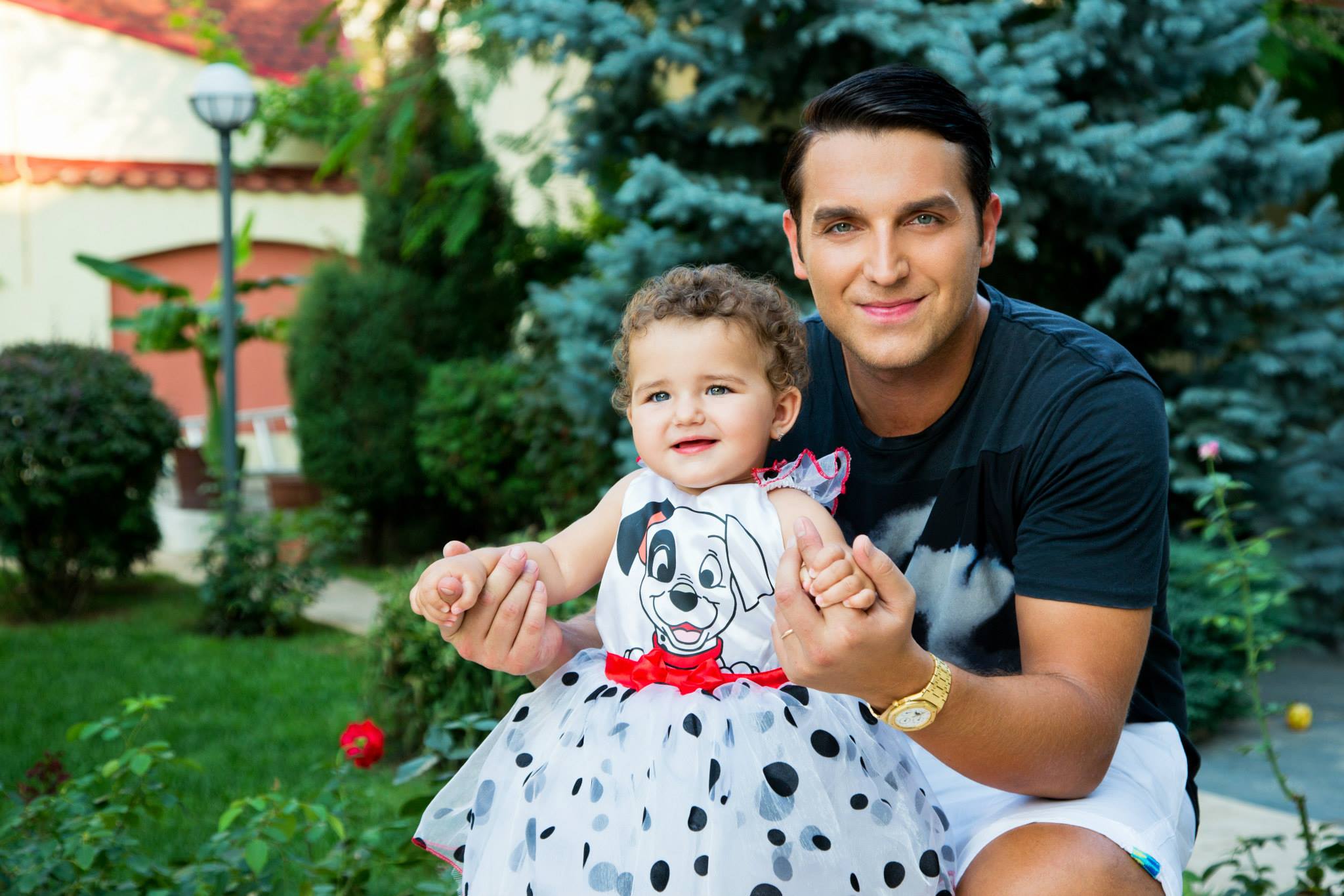 Sofia Anais a implinit de curand un an, ocazie cu care a fost protagonista unei sedinte foto alaturi de tatal ei, Bogdan Ionescu foto: Marius Baragan