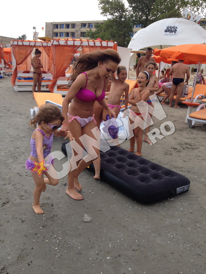 In vara, Andreea trecuse la o nuanta de saten