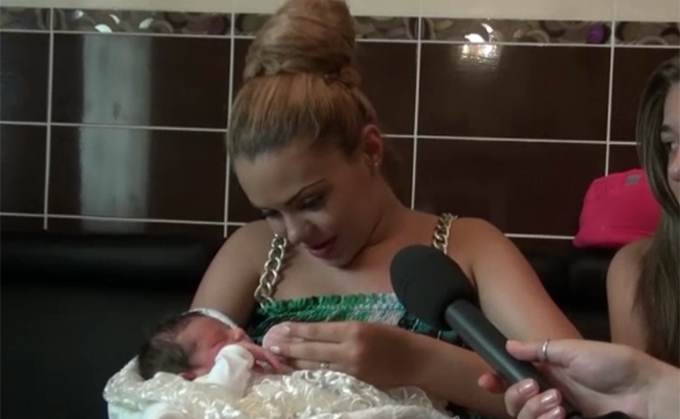Beyonce de Romania este acum o mamica fericita