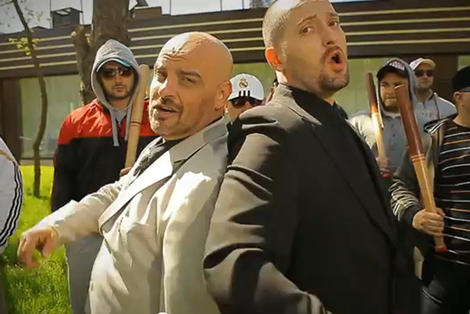 Cheloo si MarkOne 1 au fost acuzati ca au batut un DJ