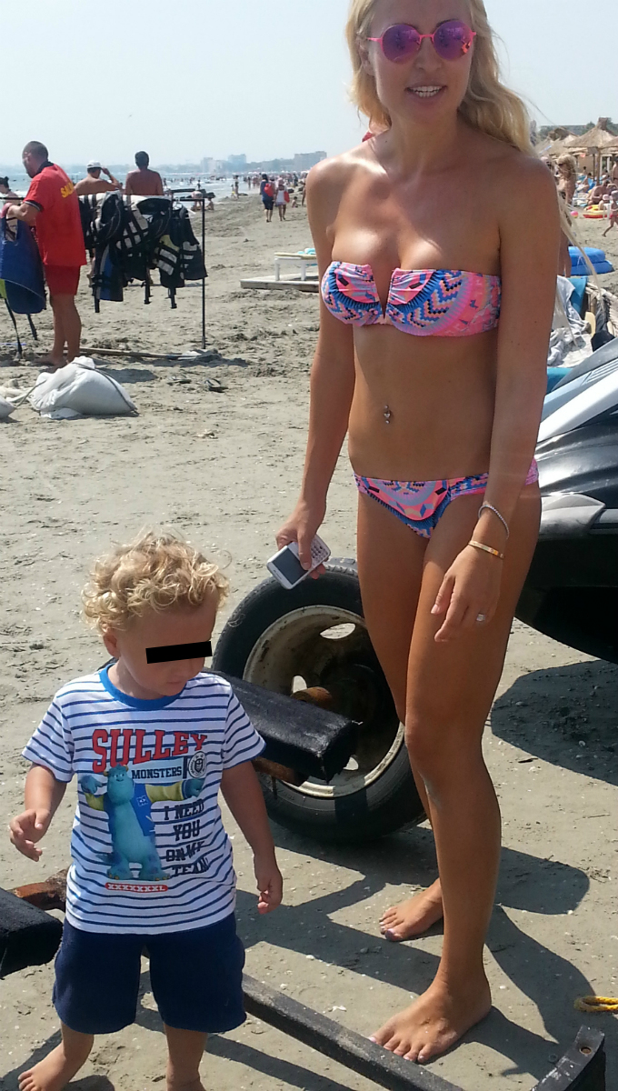 Sotia lui Walter Zenga a atras multe priviri pe plaja de la Mamaia