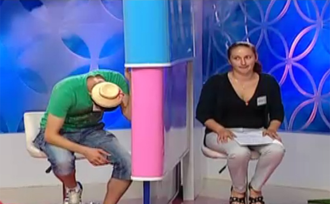 Atunci cand a auzit vocea fostei iubite, lui Sandel i s-a facut rau brusc