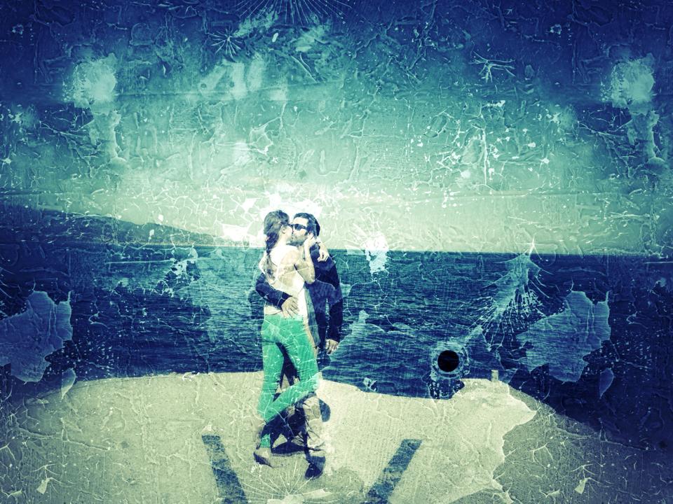 Frumoasa romanca si-a anuntat prietenii ca i-a spus 