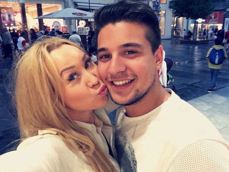 Xonia se arata foarte indragostita de noul ei iubit