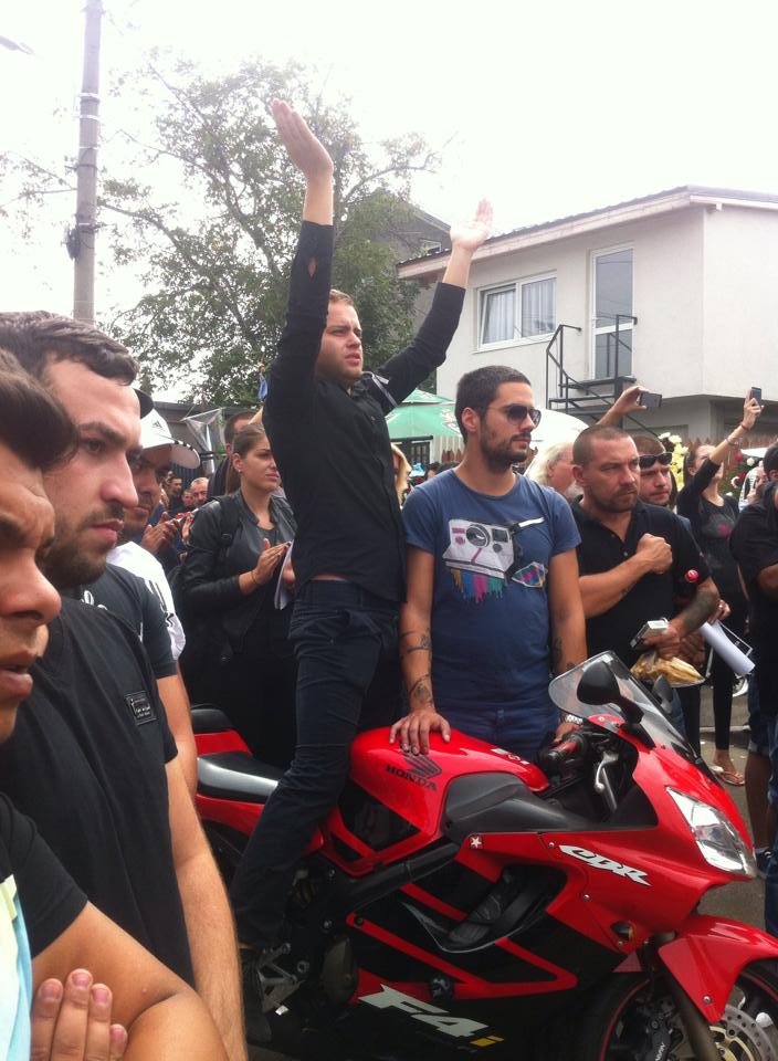 Adrian a fost plans de cei mai buni prieteni