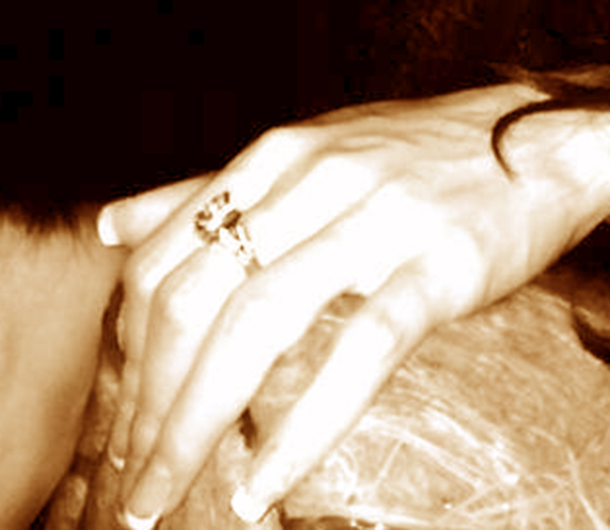 Fanii au felicitat-o pe Ramona pentru logodna