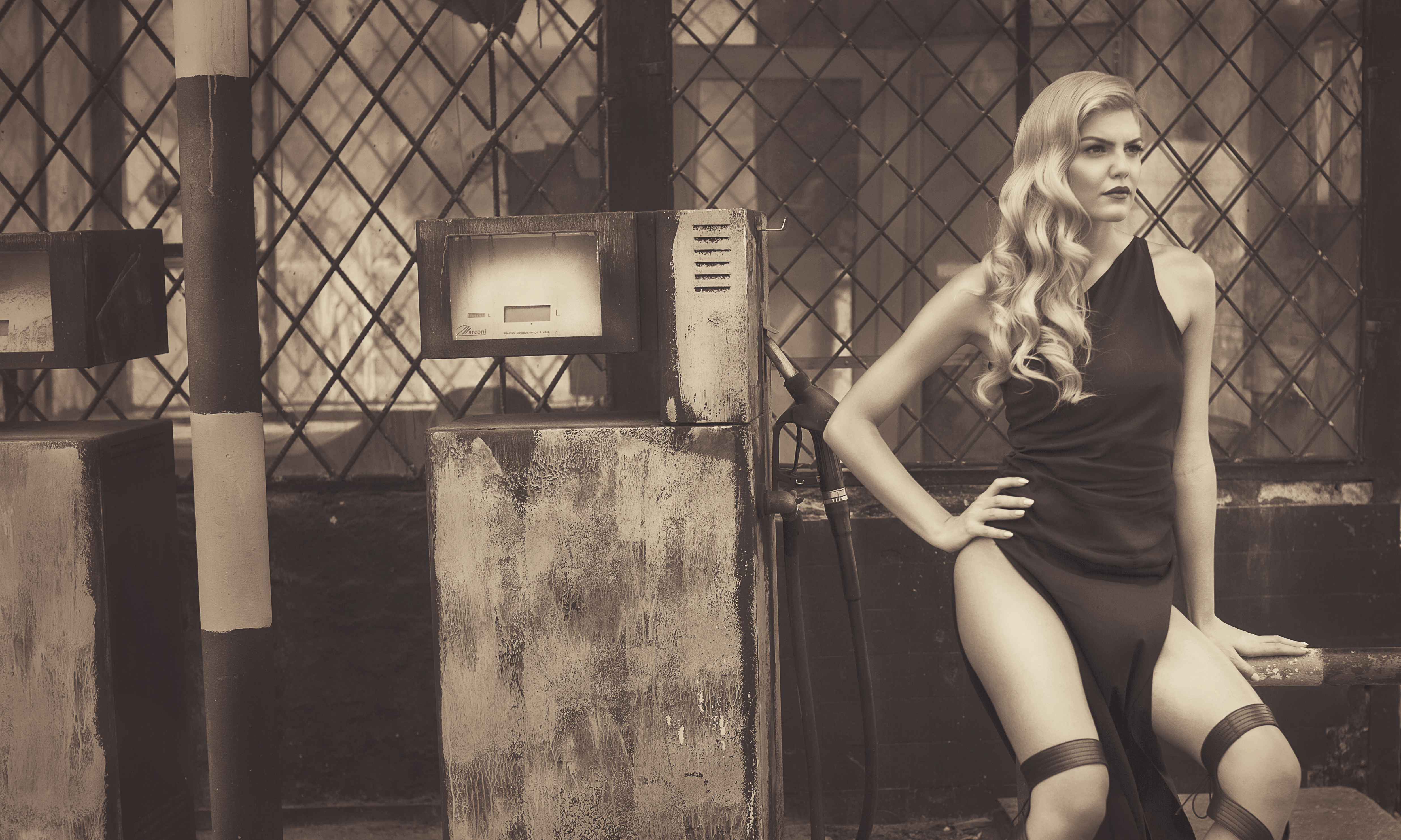 theodora sexy avocata