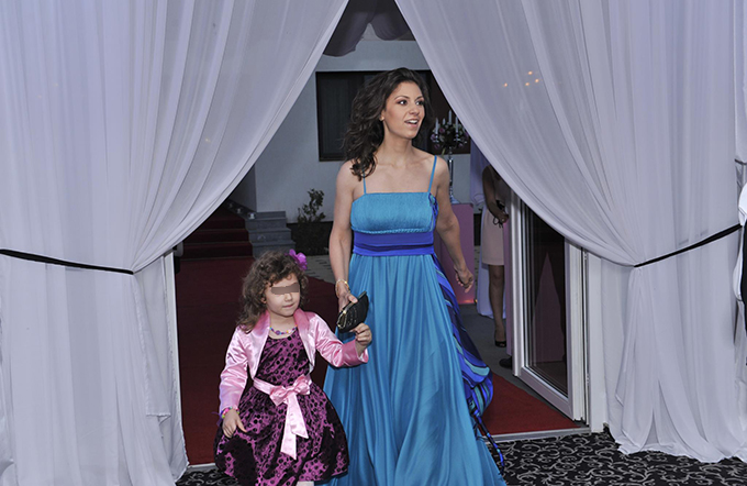 Natalia Badea are o frumusete de fetita, de care unchiul Mircea Badea este indragostit complet